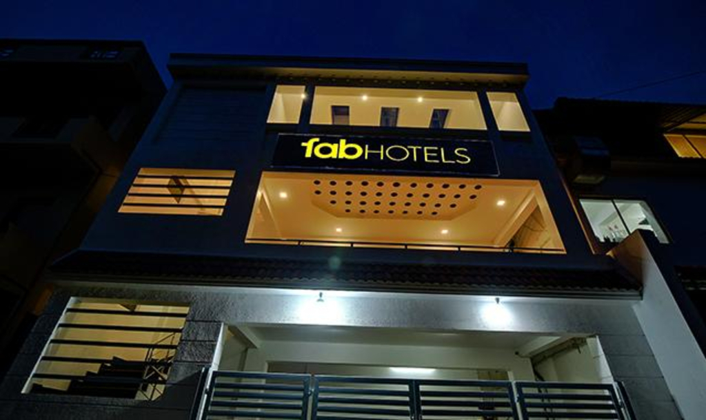 FabHotel Greenwood Stays