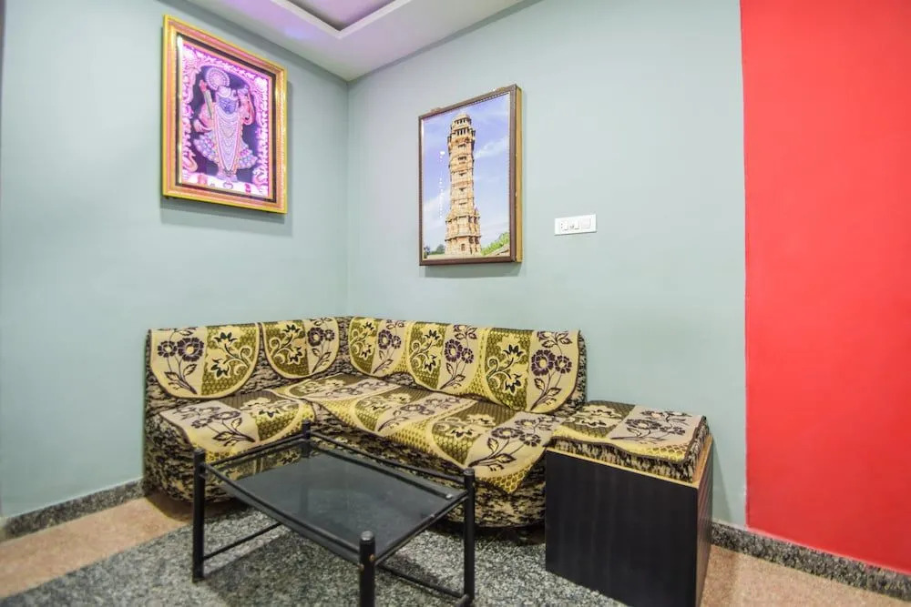Oyo 29879 Hotel Midtown