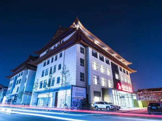 Green Oriental Hotel (Beijing International Trade Sihui Gaobeidian subway station store)