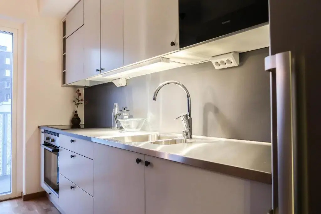 Luxury Business Studio Apartment - Garden View