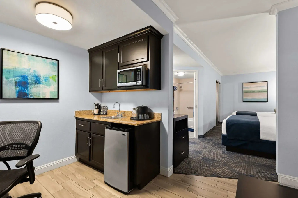 City Express by Marriott Manhattan Beach
