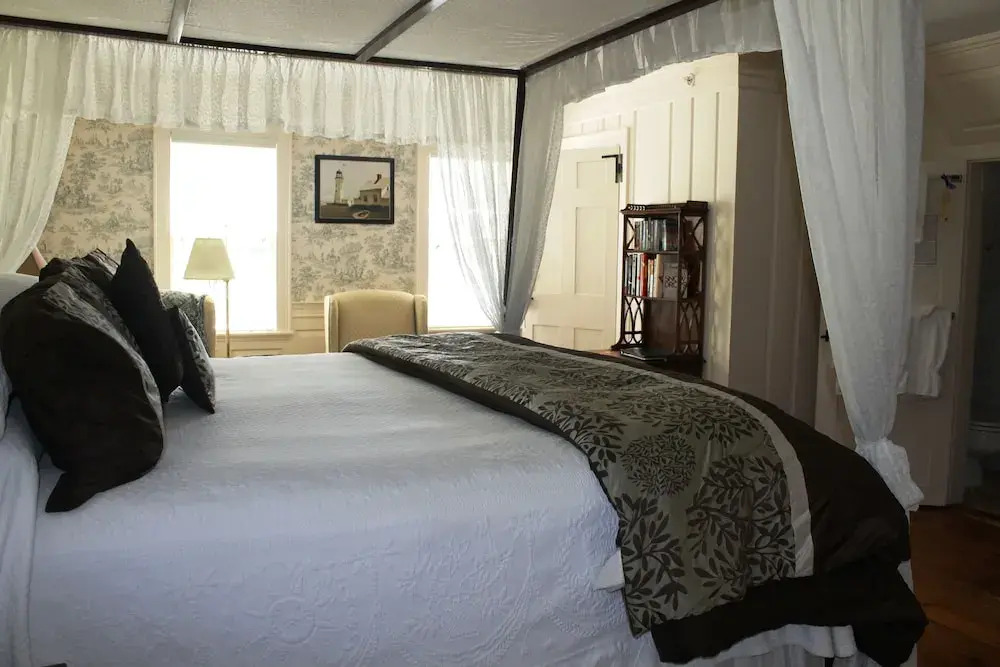 Captains House Inn
