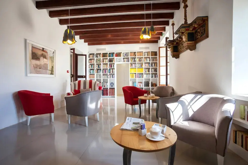 Hotel Llenaire