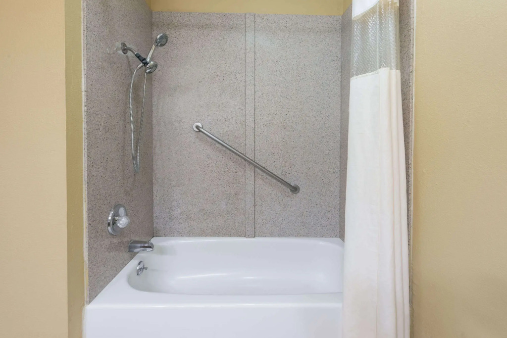 Days Inn by Wyndham Perryville MO