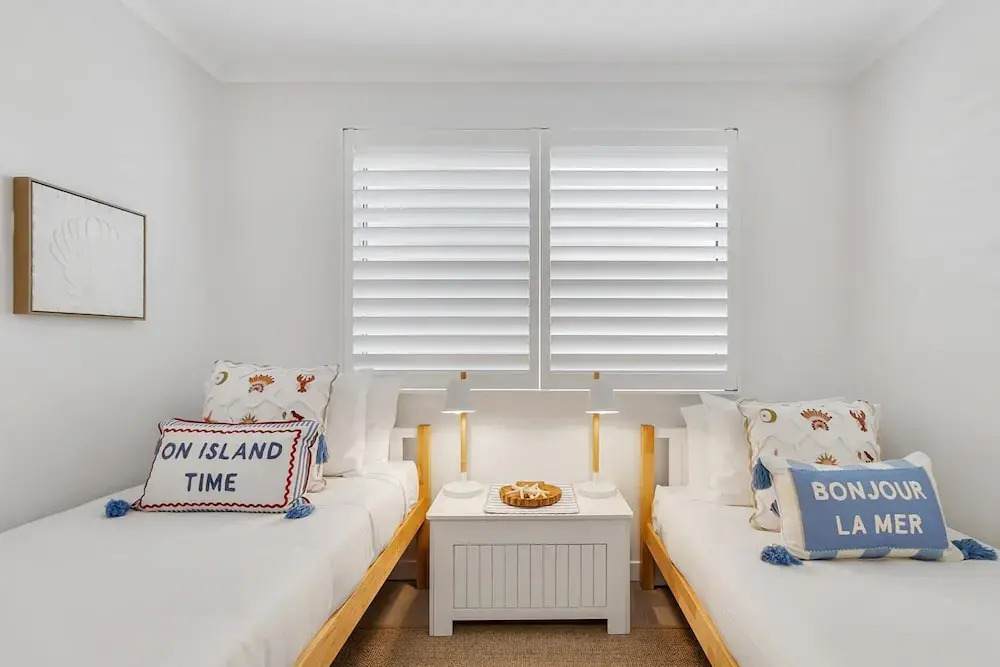 3-bed Haven With Balcony and Bbq, 5-min to Beach