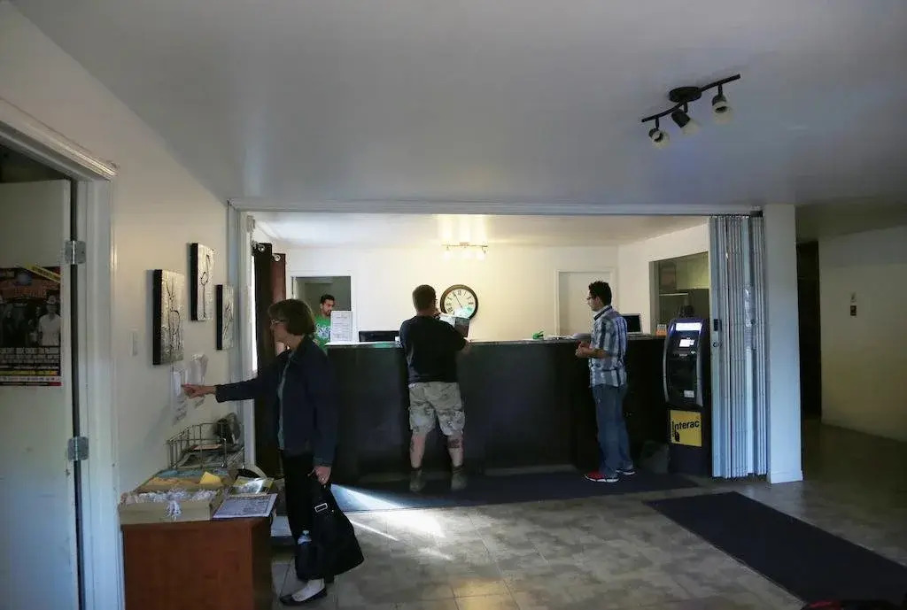 Uptown Motel