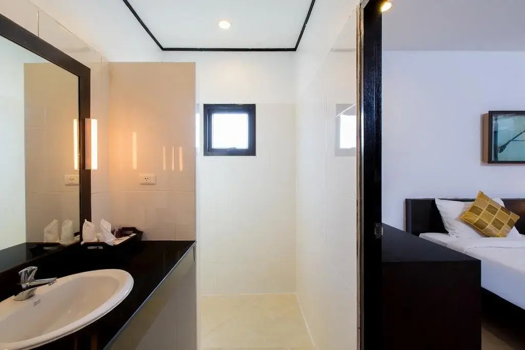 Praewa Villas Naiyang Phuket