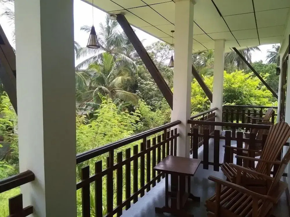 Balcony Rest