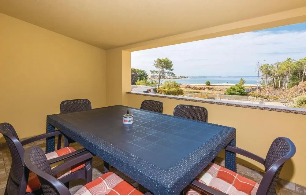 Beautiful Apartment in Vir With 2 Bedrooms and Wifi