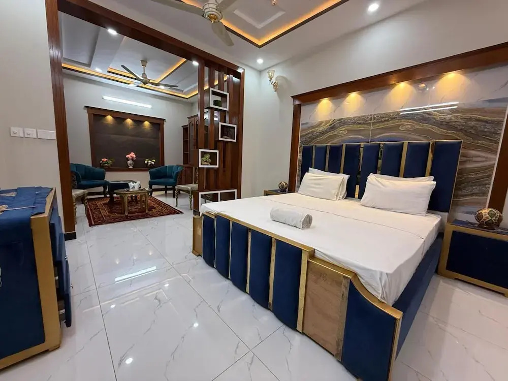 Lux Lodges Guest House