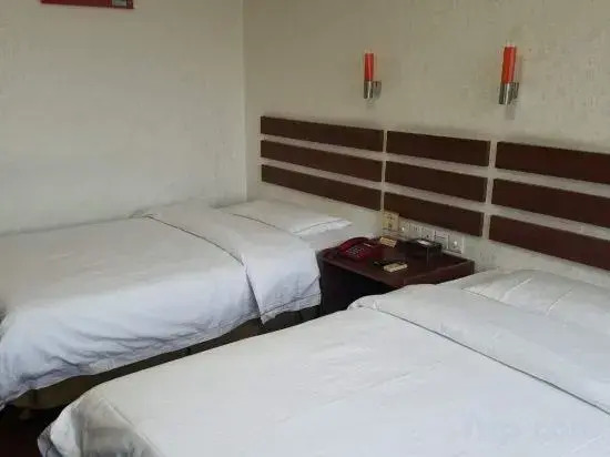 Bayi Baoyuan Hotel (Zhongshan Road No.1 Hospital)