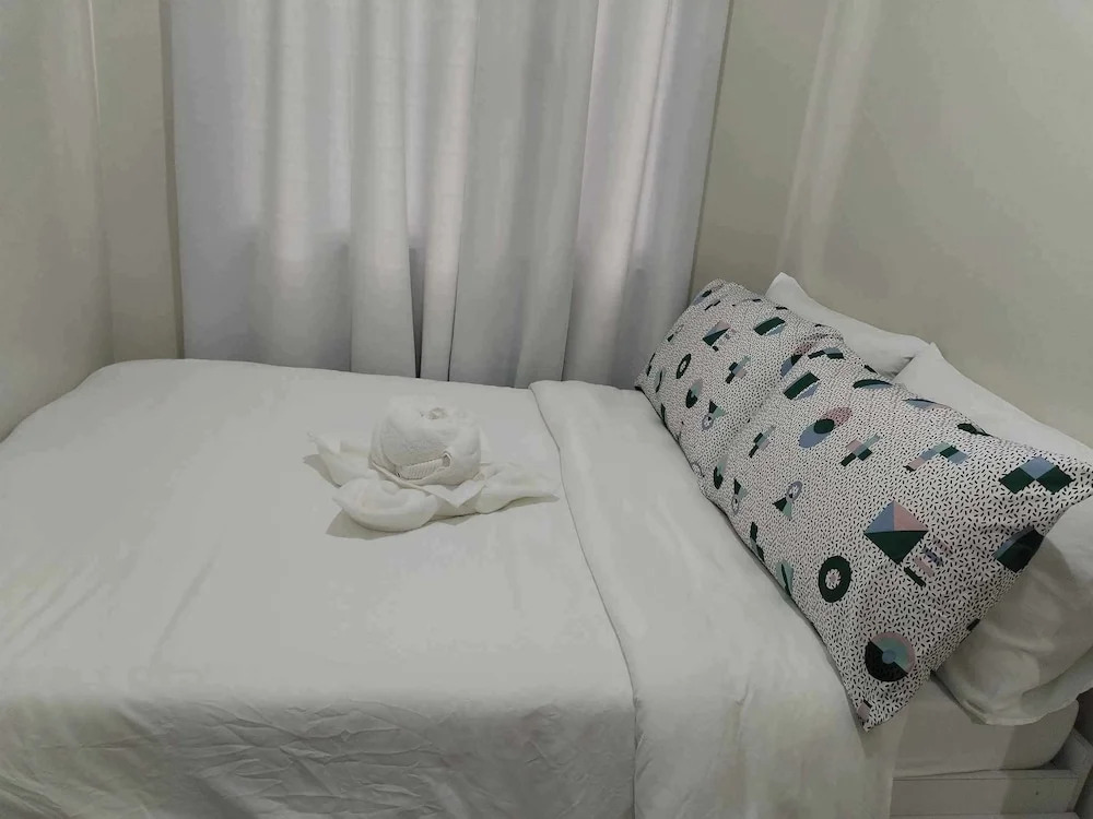 Cozy 642 1BR Shore3 Residence, Amenity Pool View, Near Airport, IKEA, MOA,SMX, Pasay City, Manila