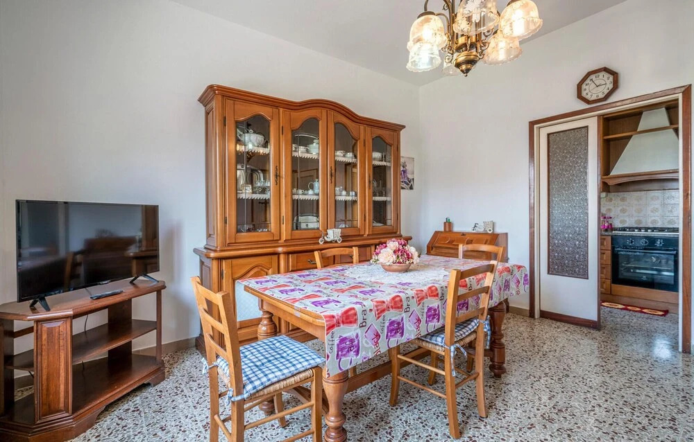 Nice Apartment in San Giuliano Terme With 2 Bedrooms and Wifi