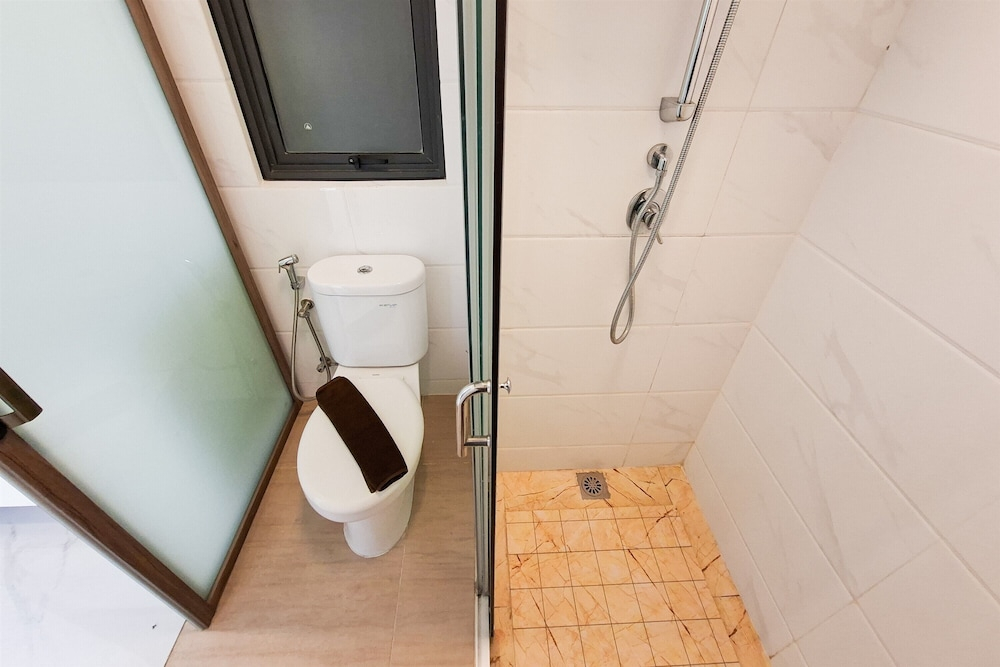 Neat 2Br For 3 Pax At Sky House Bsd Apartment