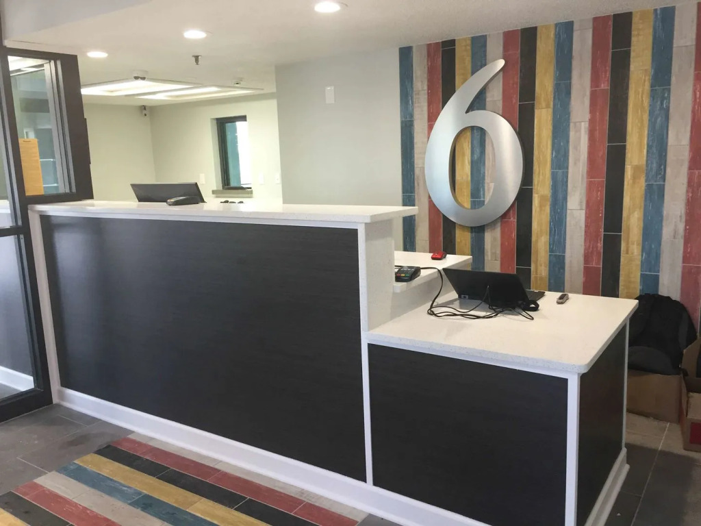 Motel 6-Burnsville, MN