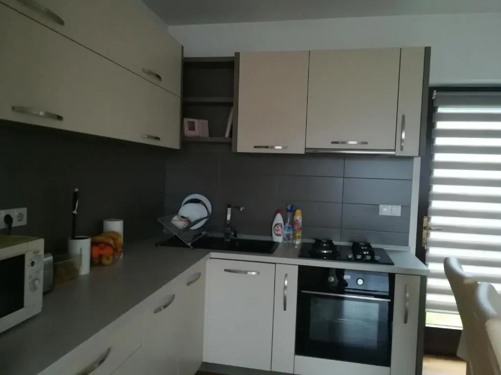 Casa moderna cu 4 dormitoare