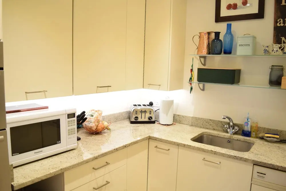 2 Bedroom Apartment With Garden Near Maida Vale