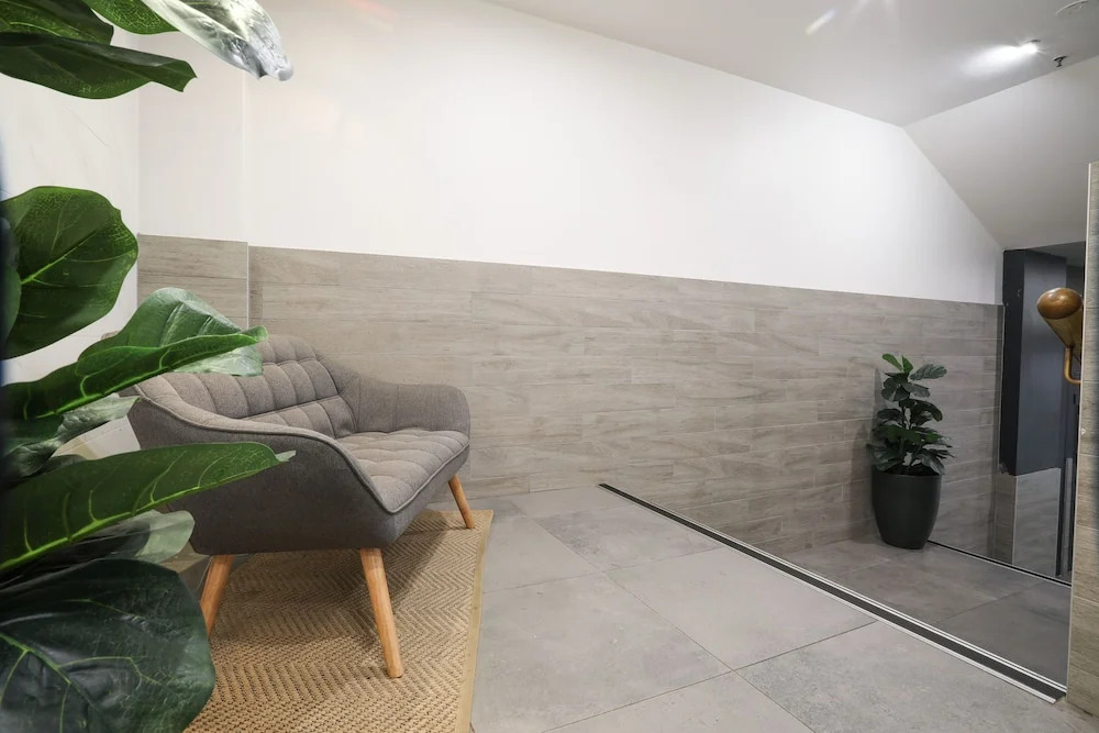 Madison Carrington  Apartments