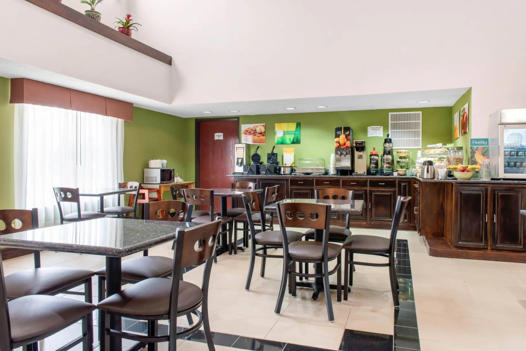 Quality Inn & Suites Anderson I-69
