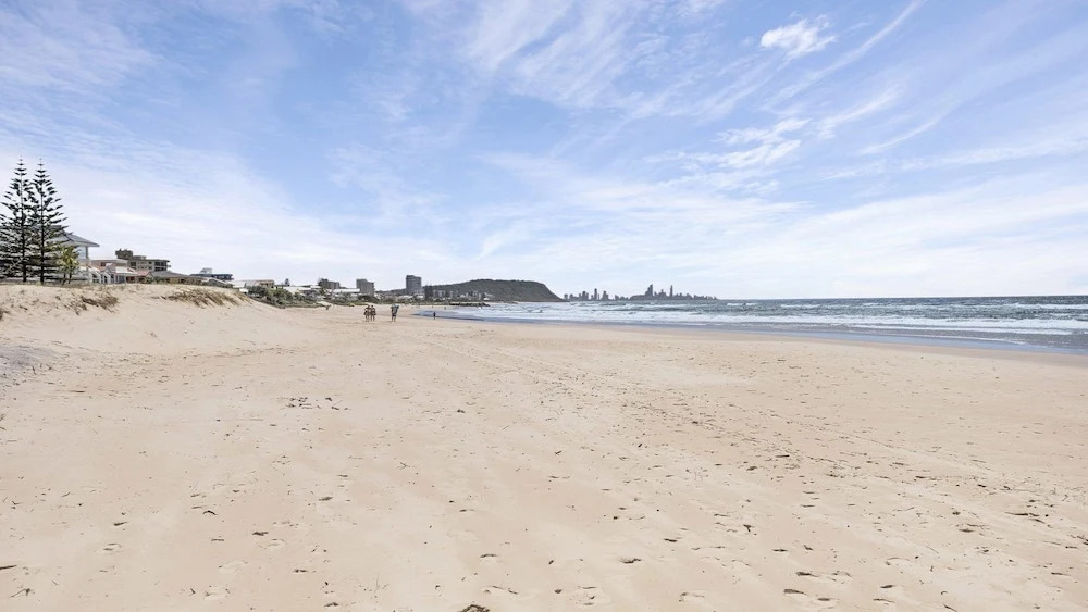 Palm Beach Absolute Beach Front Holiday Home
