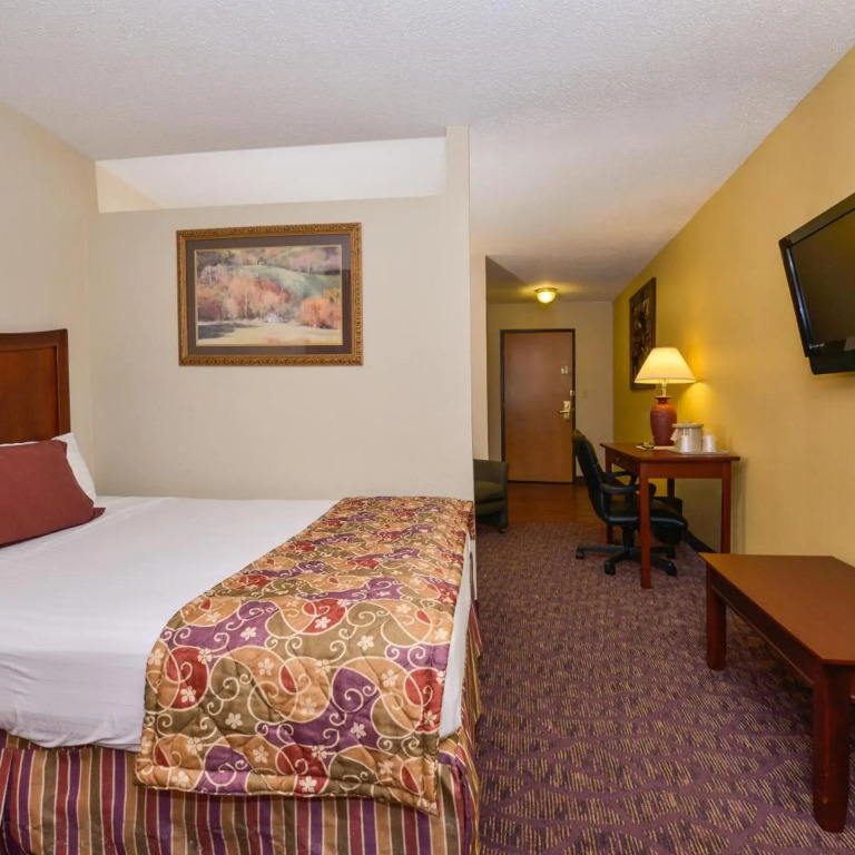 Lamplighter Inn-South