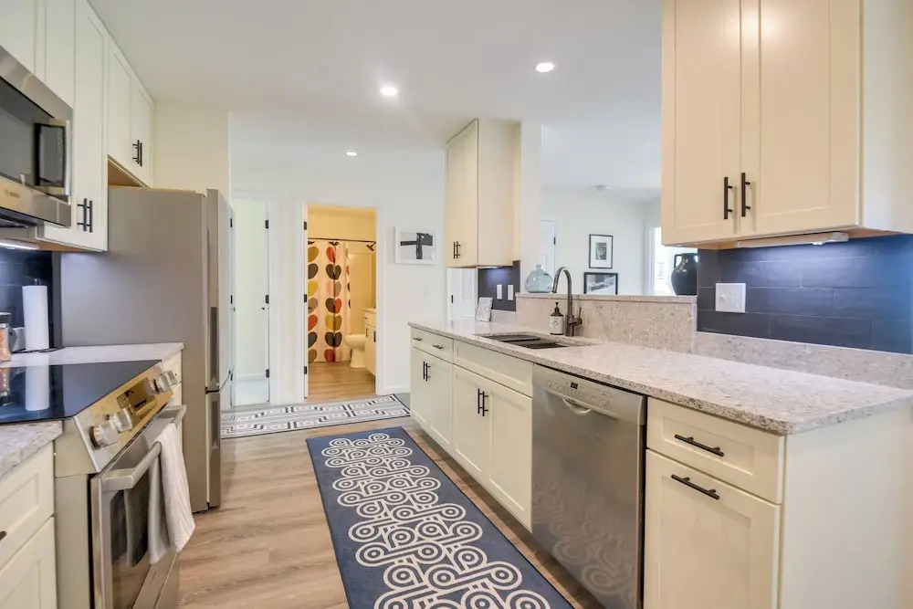 Newly Renovated Bartlett Condo w/ Mountain Views!