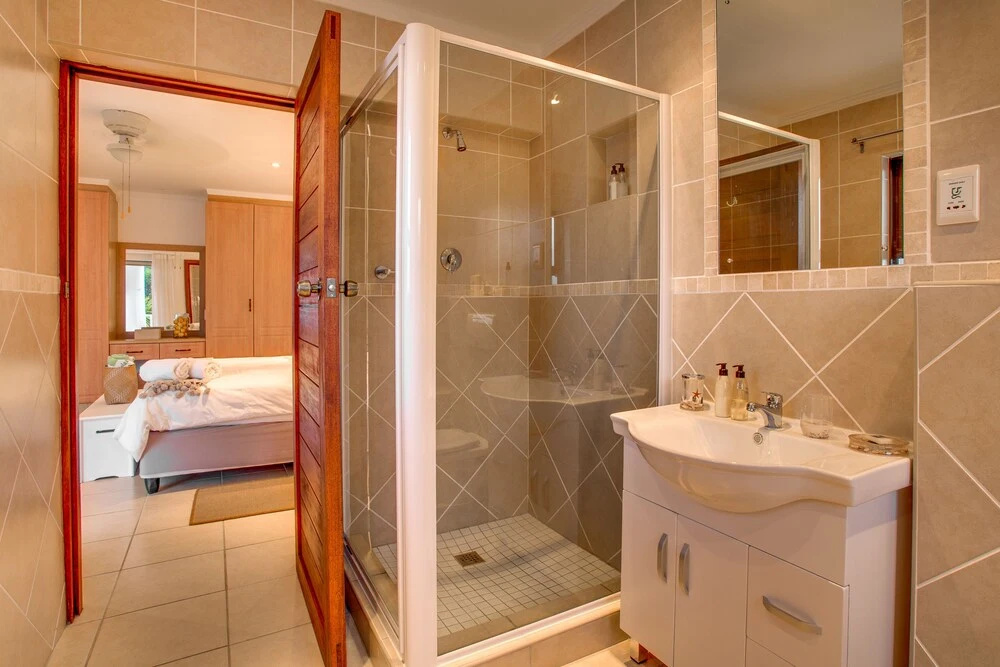 Limoni Luxury Suites