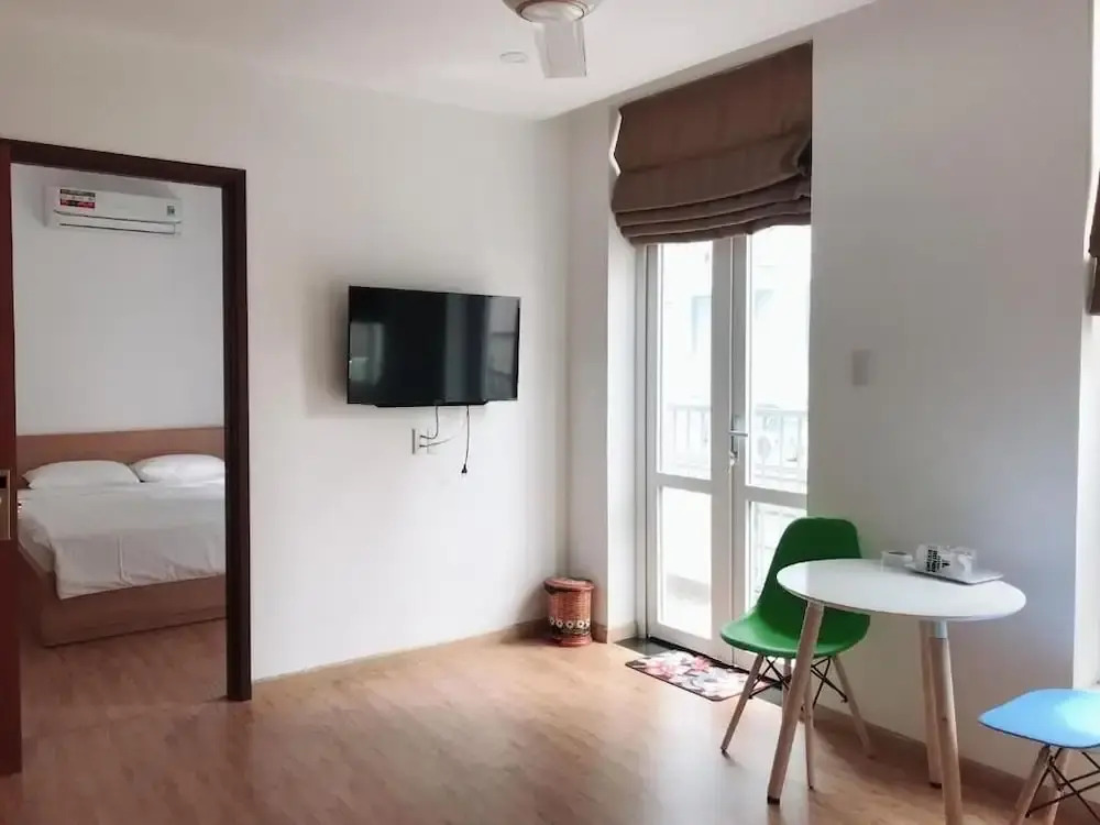 Crown Apartment