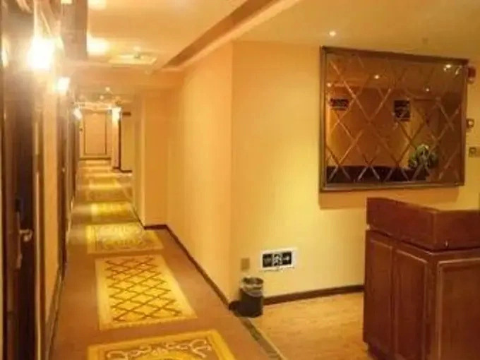 Super 8 Hotel Chongqing LongTouSi North Railway Station