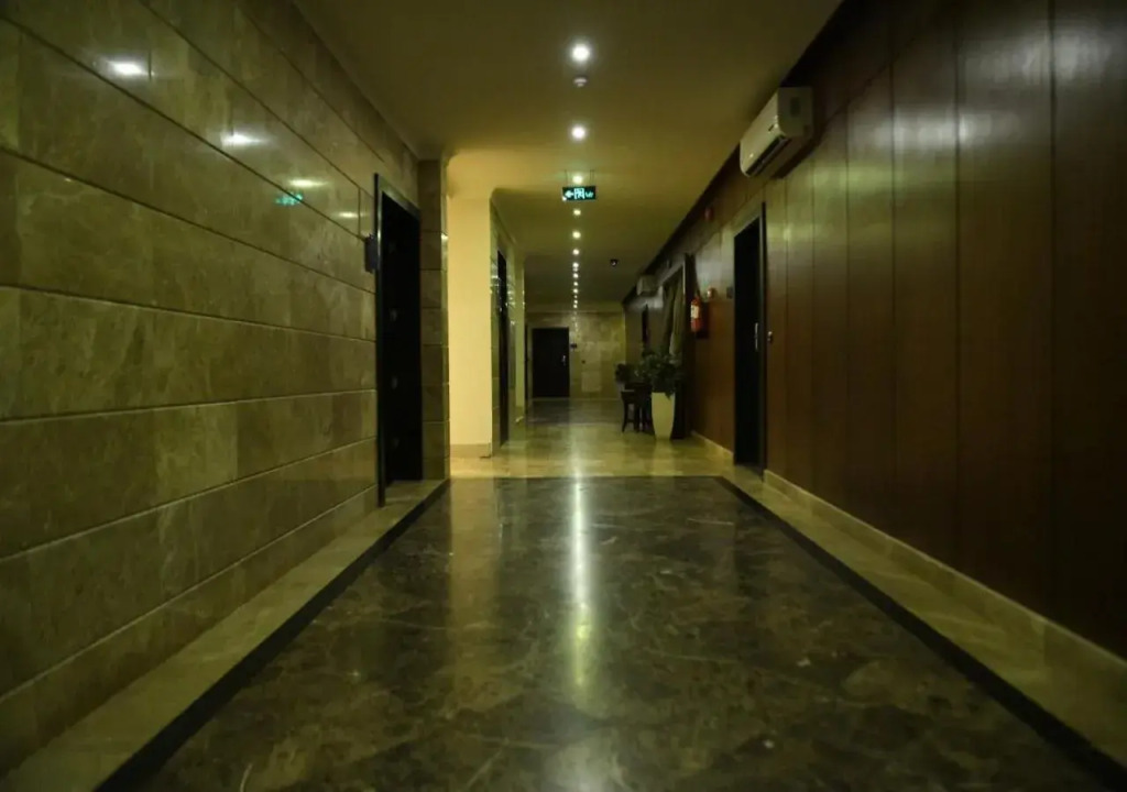 Quiet Rooms 12 Serviced Apartments