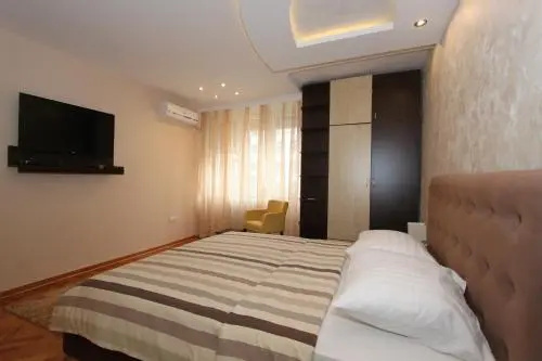 DOM Boutique Apartments - Old Town