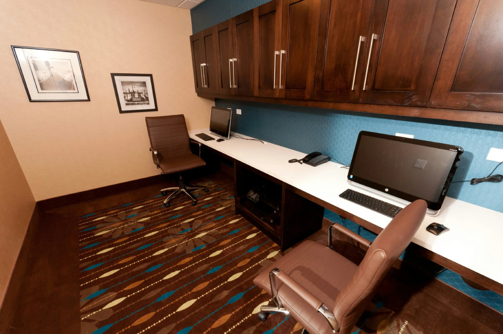 Hampton Inn & Suites East Gate Regina
