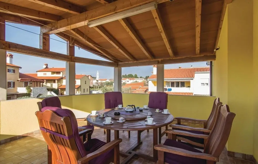 Awesome Home in Vodnjan With 4 Bedrooms, Outdoor Swimming Pool and Wifi