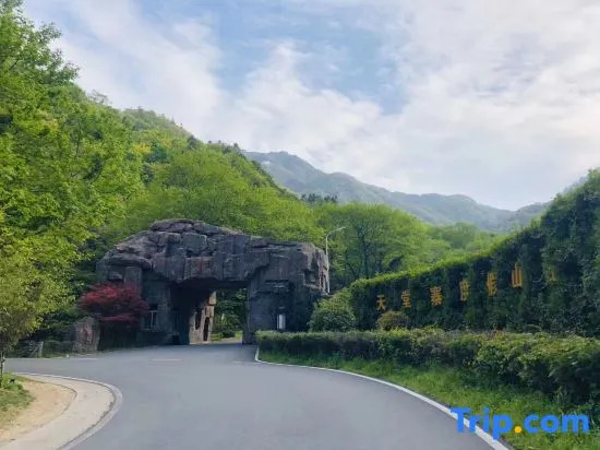 Tiantangzhai Holiday Hotel