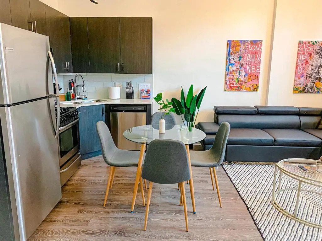 McCormick Place Gem on State street with optional parking for 6 people