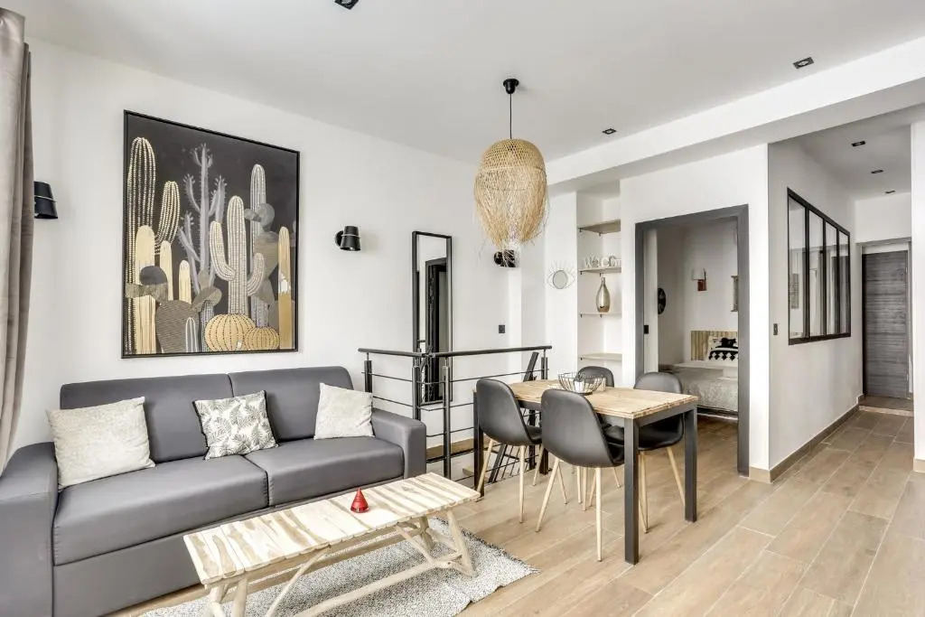 149 Suite Christophe, Great APT, Paris