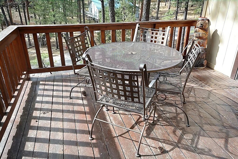 100 Whitt Retreat - Three Bedroom Cabin
