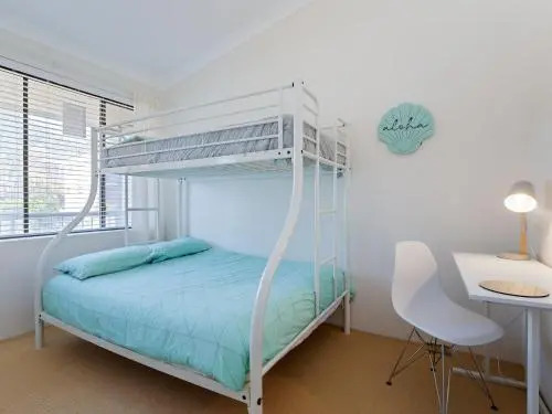6 'Bahia', 47 Ronald Avenue - Fantastic Location With Filtered Water Views