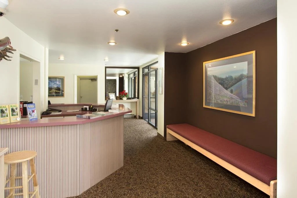 Sierra Lodge