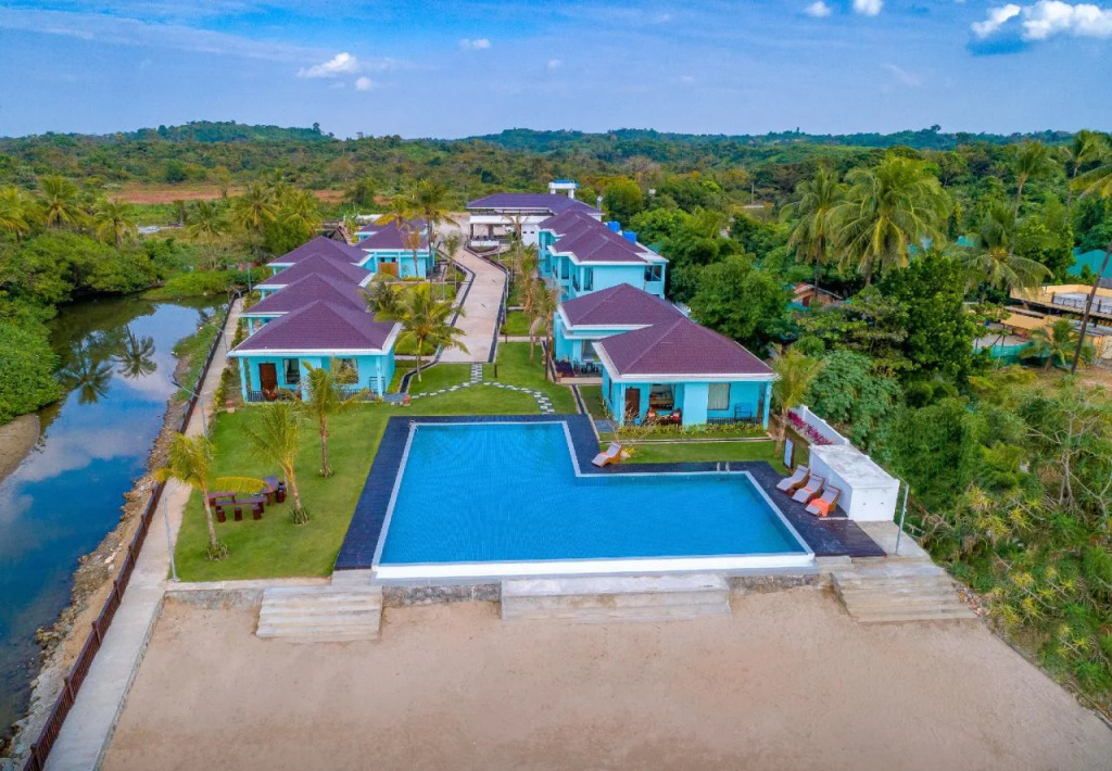 RIA Resort