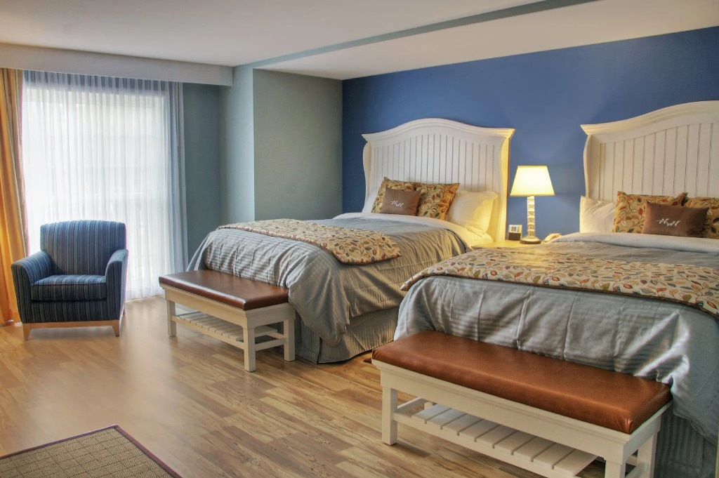 Watkins Glen Harbor Hotel