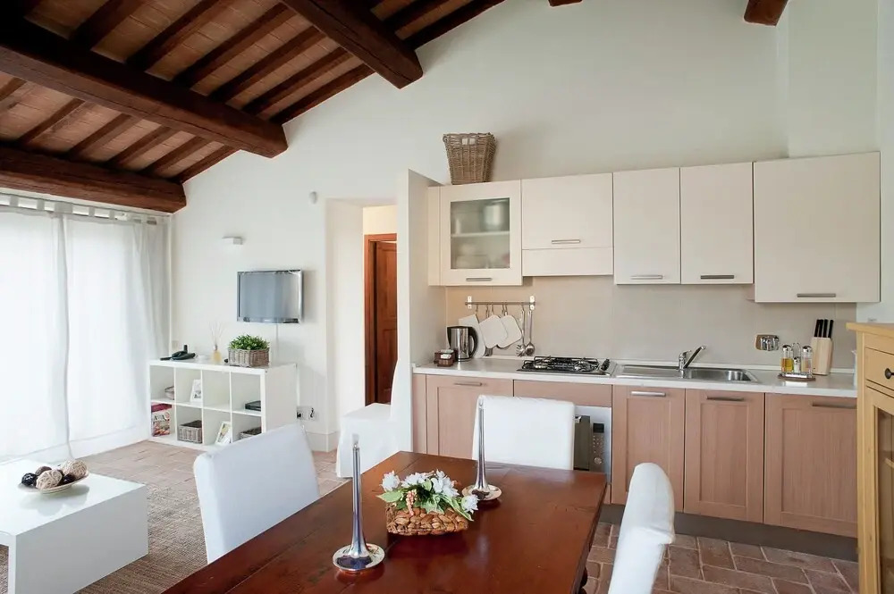 Modern holiday home in Foligno - Loc with pool