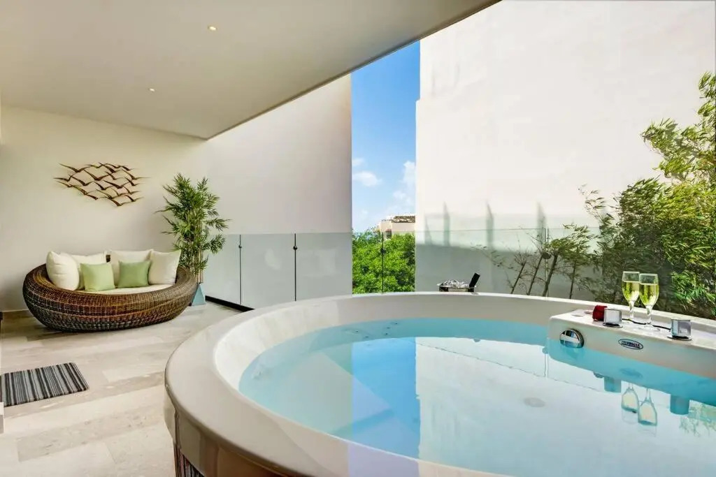Brand New Classy Condo Just Steps from the Beach