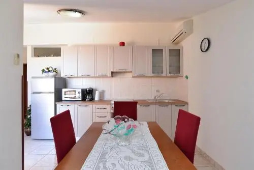 Apartment Andela 250
