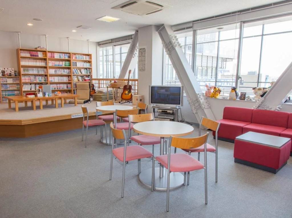 Shin-Osaka Youth Hostel