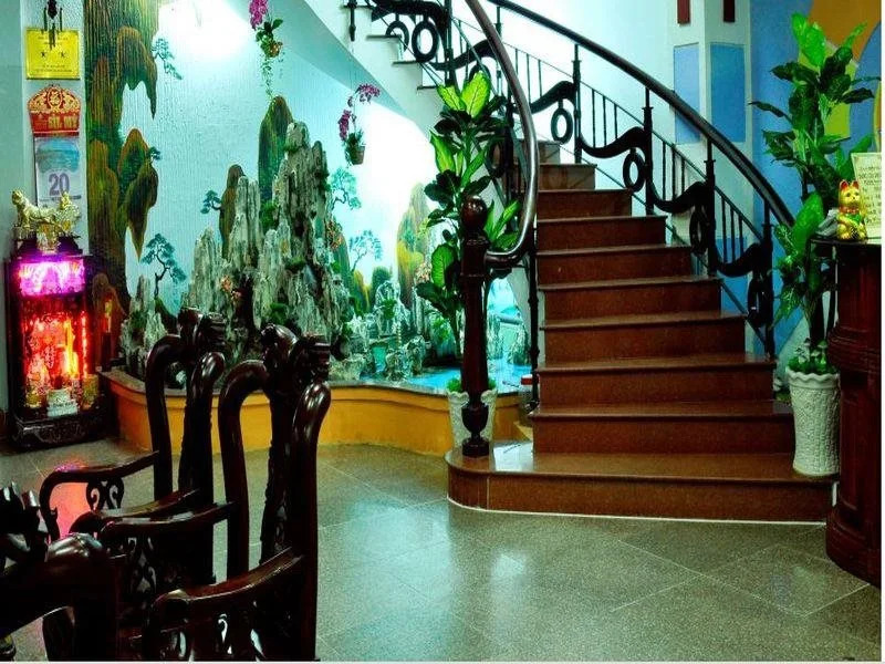 Miền Tây Hotel