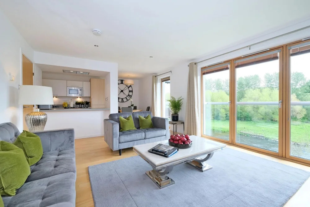 Luxury Flat in Peaceful Riverside Near Aberdeen