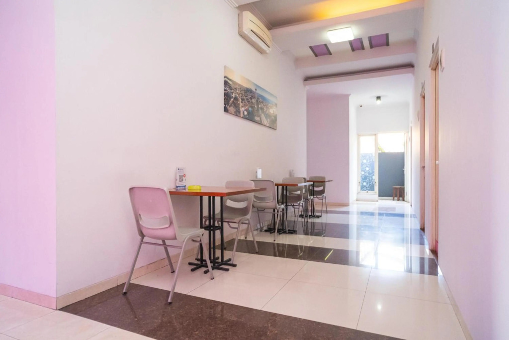 Urbanview Hotel FiFFa Kauman Malang