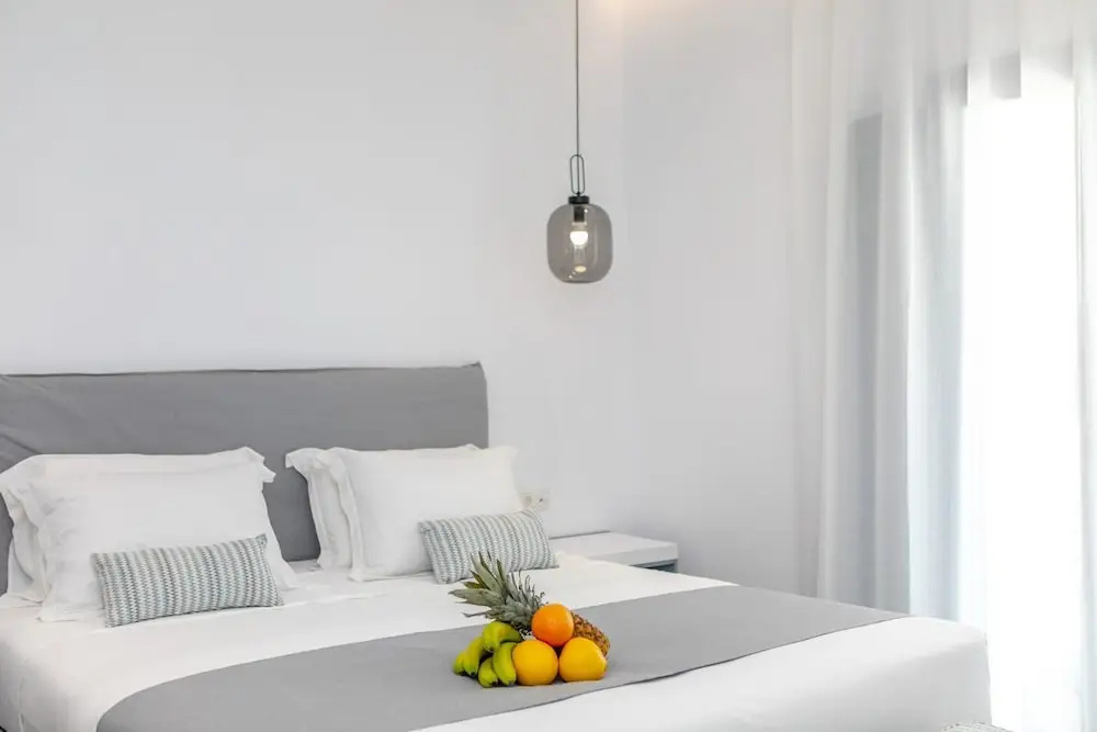Crystal Mare Suites