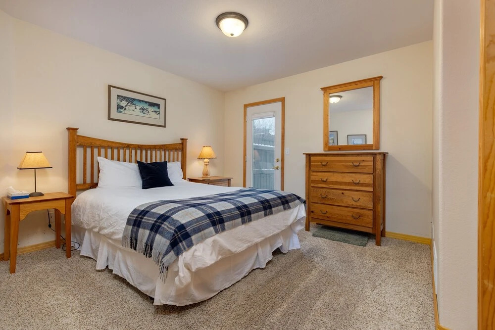 130 Meisel Drive 4 Bedroom Townhouse by RedAwning